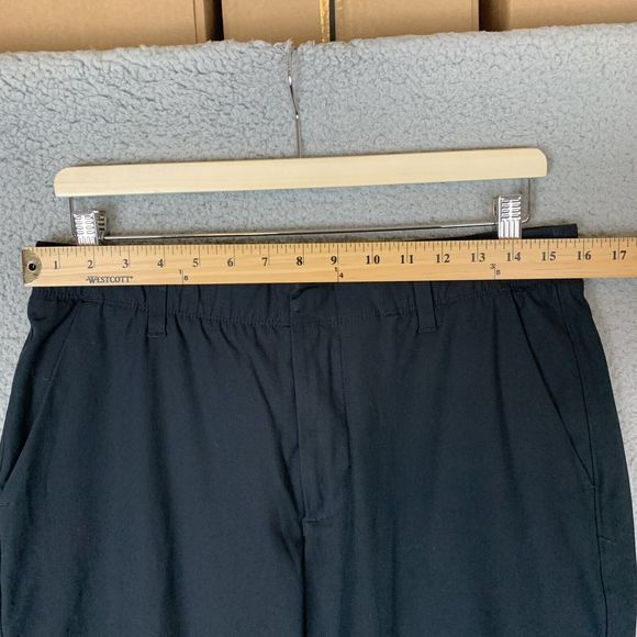 Under Armour Pants Mens 34x31 Black Golf Flat Front Casual Performance - Picture 5 of 7